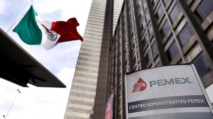 México aumenta recortes fiscales al grupo Pemex