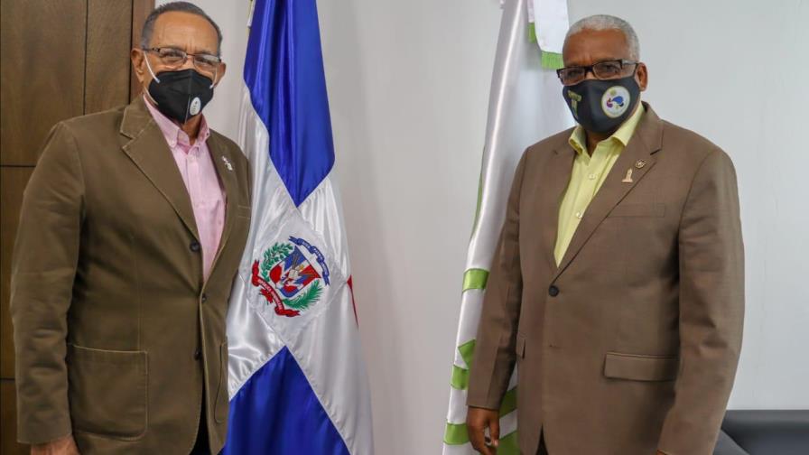 Director de Pensiones dice estar dispuesto a dar salida solicitudes de cotizantes del IDSS Director de Pensiones dice estar dispuesto a dar salida solicitudes de cotizantes del IDSS