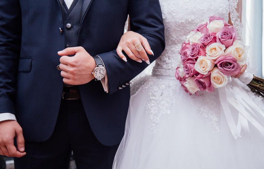 El coronavirus amenaza la floreciente industria de las bodas en Europa