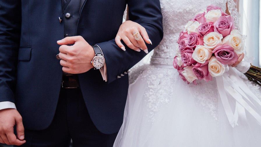 El coronavirus amenaza la floreciente industria de las bodas en Europa