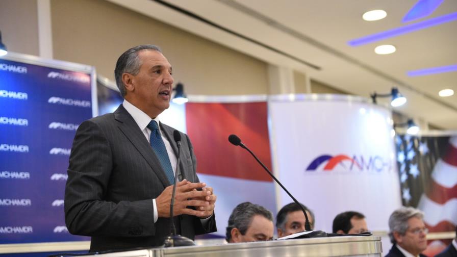 Peralta revela Gobierno procura bajar a 1.9% déficit público no financiero