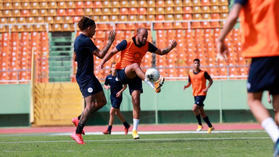 Selección de fútbol, a un examen parcial ante PR