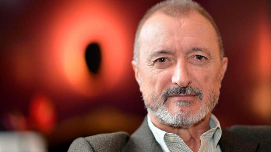 Línea de fuego, la nueva novela de Pérez-Reverte, se publicará el 6 octubre