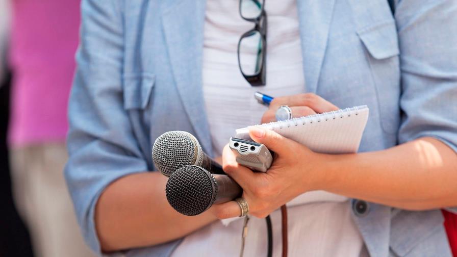 Las periodistas salvadoreñas sufren un doble estigma, señala gremio de prensa