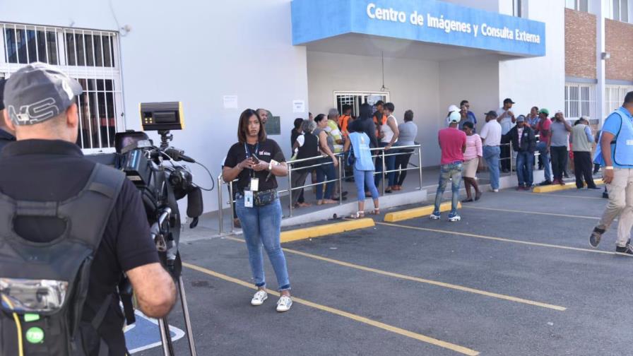 Militares impiden el acceso a los periodistas a las mesas en San Cristóbal