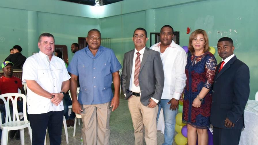 Perremeistas pasan apoyar a Leonel Fernández en Santo Domingo Este