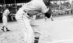 1951, Licey ganó 8x0 al Escogido  el primer juego de una serie final