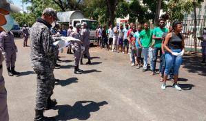 Ministerio de Defensa detiene 380 personas por no portar mascarillas