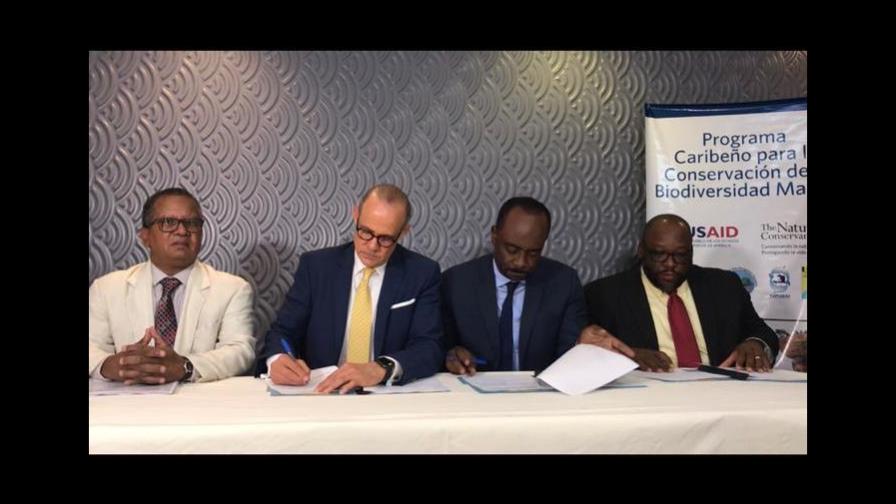 RD y Haití firman acuerdo para eliminar la pesca ilegal