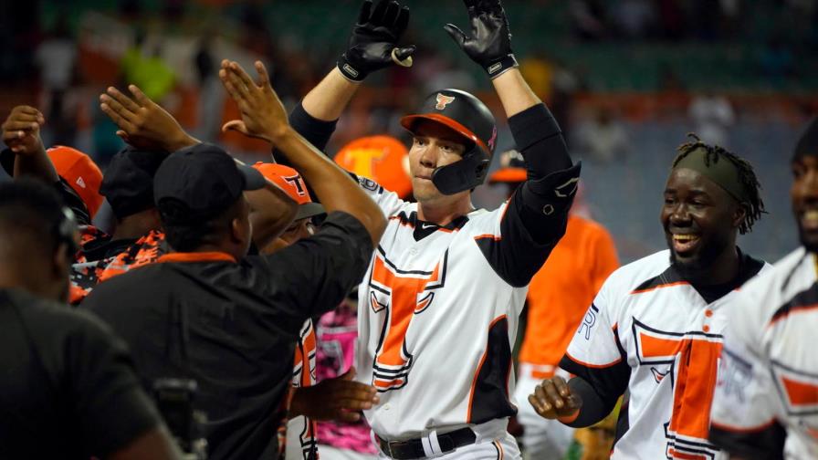 Con un O’Brien de héroe, los Toros perpetúan dominio sobre Escogido