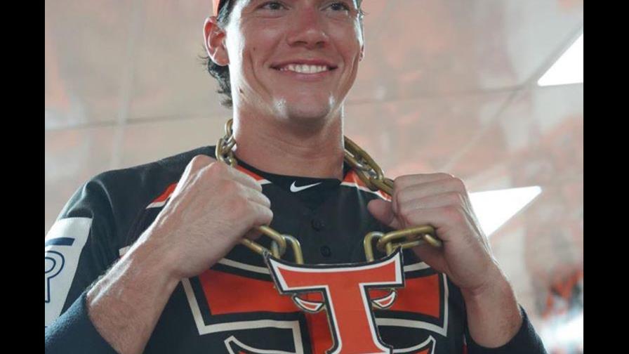 Peter O’Brien Jugador Más Valioso; Lino Rivera Manager del Año