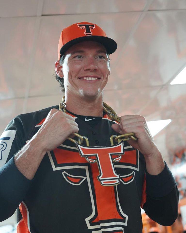 Peter O'Brien fue el líder de jonrones con nueve y de empujadas con 35 en la vuelta regular de la pelota invernal dominicana en el 2018-2019. (Prensa Todos del Este)