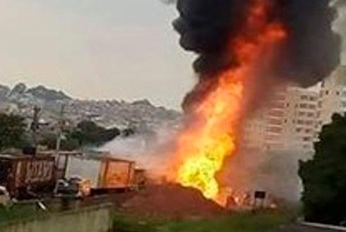 Incendio afecta oleoducto de Petrobras en Brasil