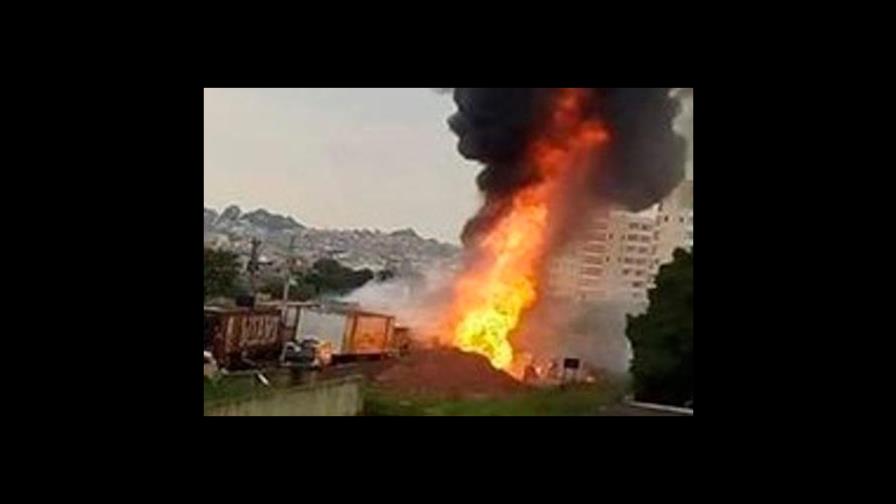 Incendio afecta oleoducto de Petrobras en Brasil Incendio afecta oleoducto de Petrobras en Brasil