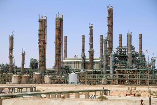 Libia reanuda la producción de petróleo después de meses de parálisis, según su compañía nacional