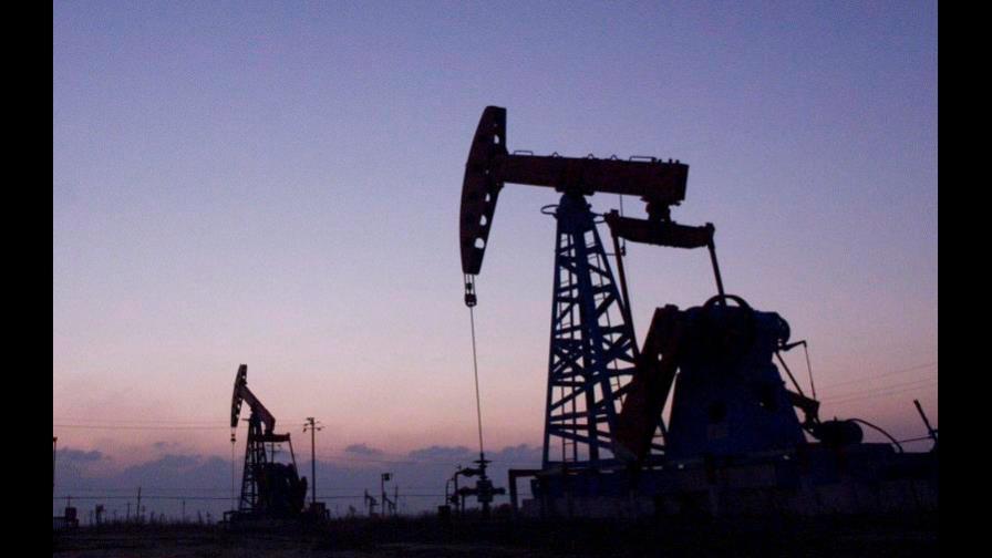 Petróleo de Texas abre con una subida del 10,43 % por reaperturas y recortes