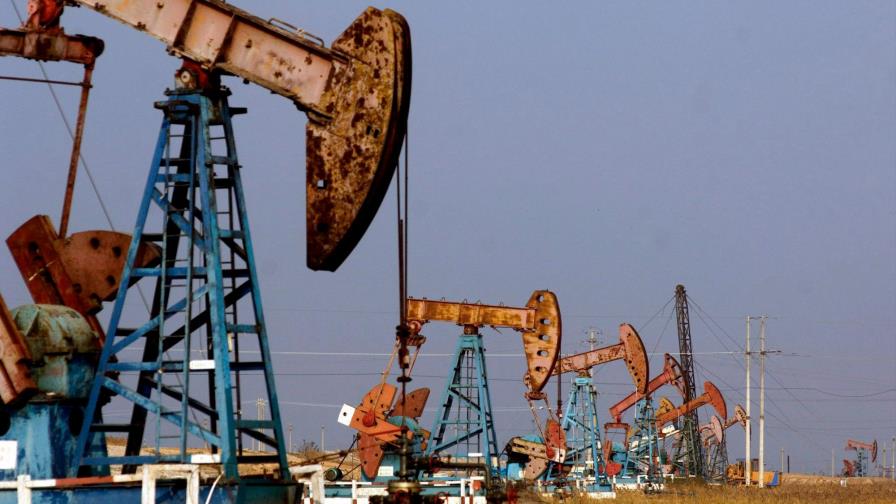El Texas sigue en caída: contratos de mayo en negativo y en junio bajan 29 %