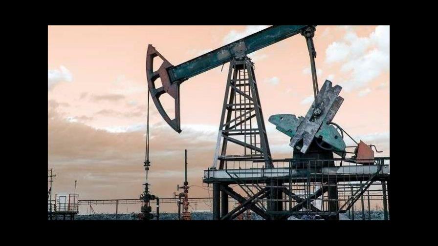 El petróleo de Texas abre al alza y se acerca a los 76 dólares el barril
