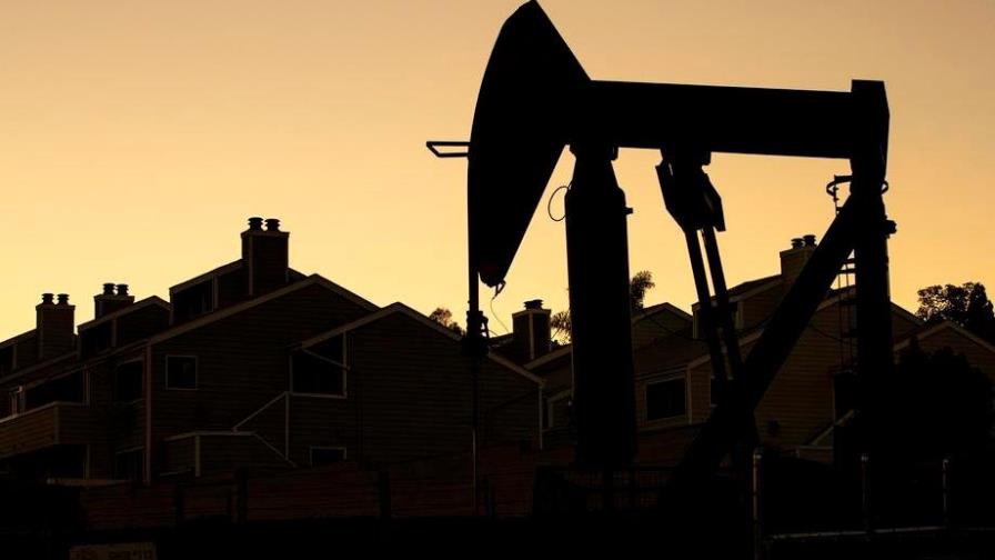 Petróleo de Texas sube un 1 % por el impulso de la industria china Petróleo de Texas sube un 1 % por el impulso de la industria china