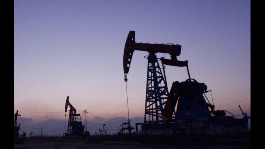 El petróleo de Texas sube un 1,4 % por la caída de los inventarios de crudo de EE.UU.