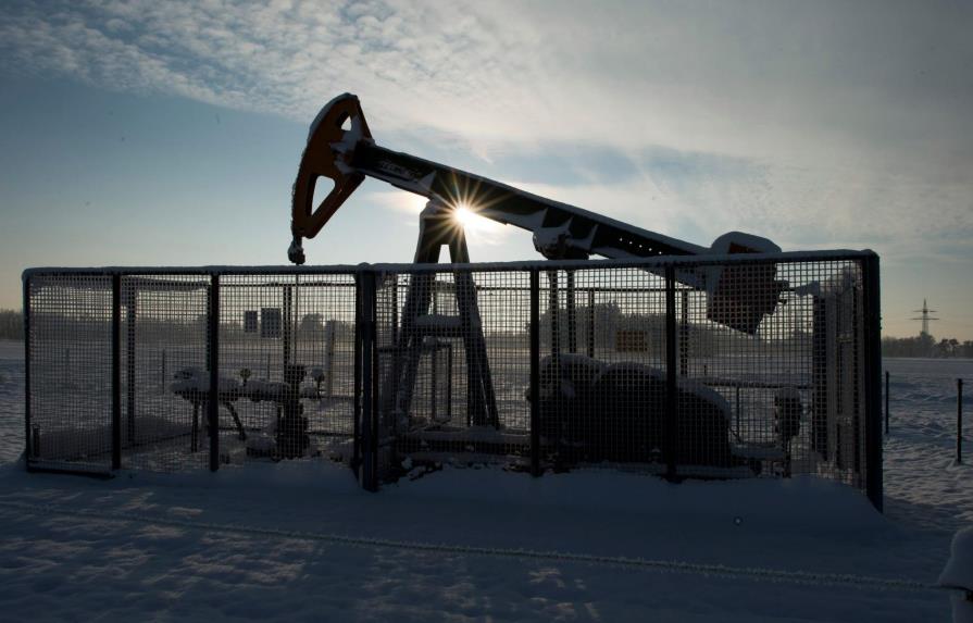 La OPEP deja claro que no se divisa aún un futuro sin la industria petrolera