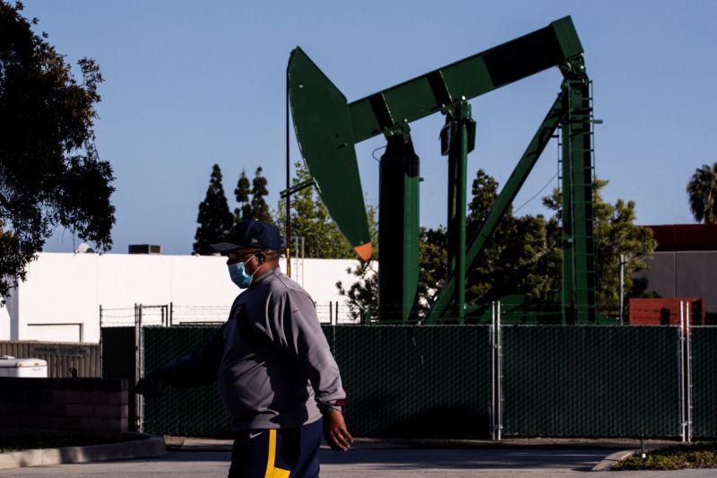 El petróleo de Texas sube un 2.5% por una caída de los inventarios mayor de lo esperado