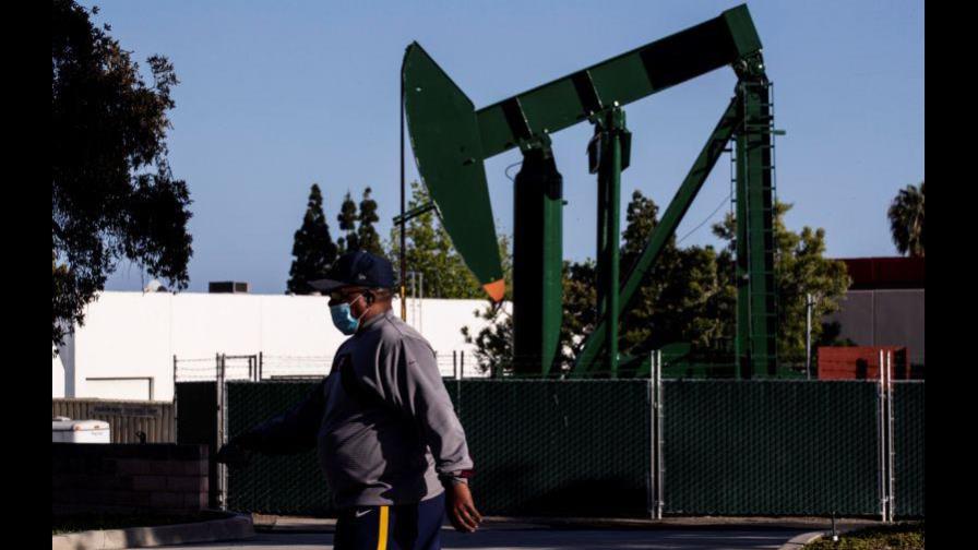 El petróleo de Texas sube un 2.5% por una caída de los inventarios mayor de lo esperado