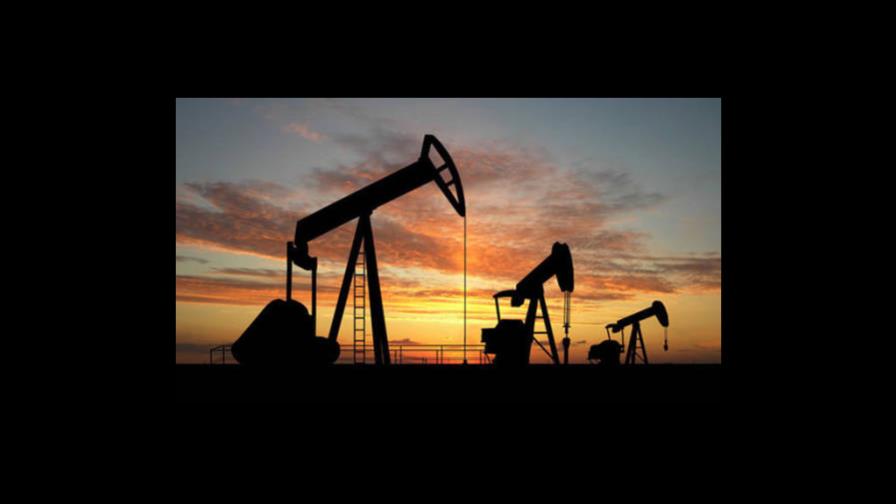 Petróleo WTI bajó 2.28 % a US$52.57 Petróleo WTI bajó 2.28 % a US$52.57