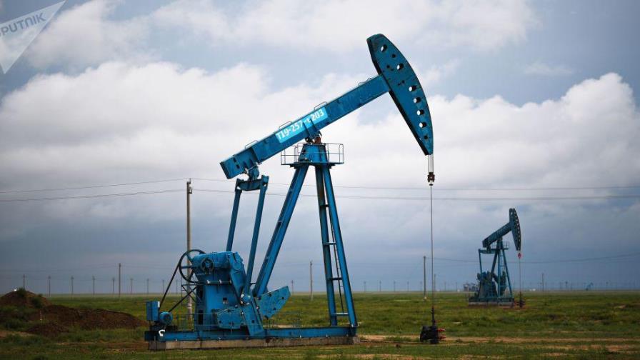 El petróleo de Texas vuelve a cotizarse por debajo de los 22 dólares el barril