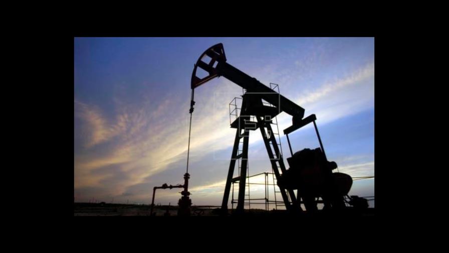 El petróleo de Texas continúa desplomándose y llega a niveles de 1986