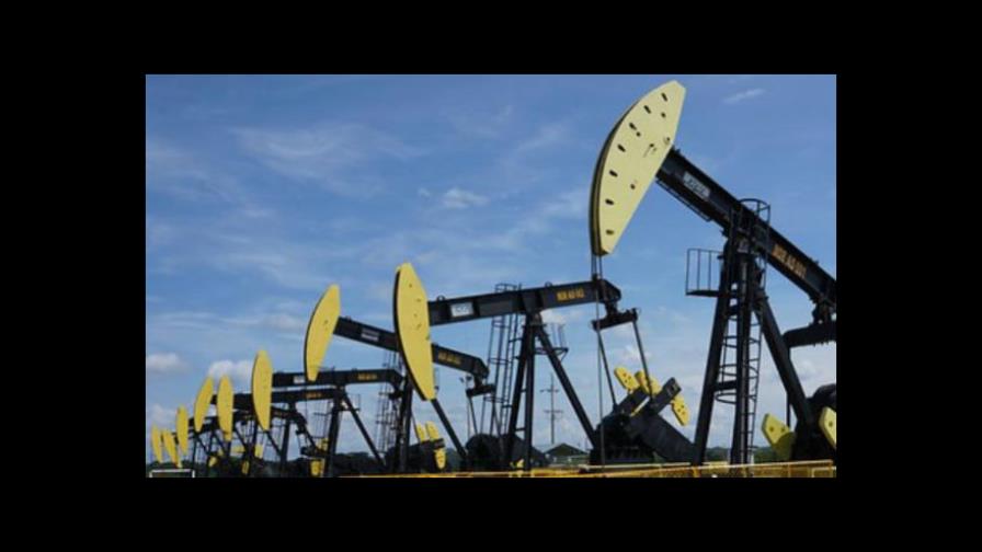 Rusia llama a no dramatizar el desplome del petróleo Texas