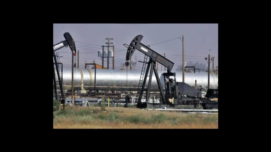 El Texas abre con una subida del 3.4 % por reaperturas y efecto de recortes