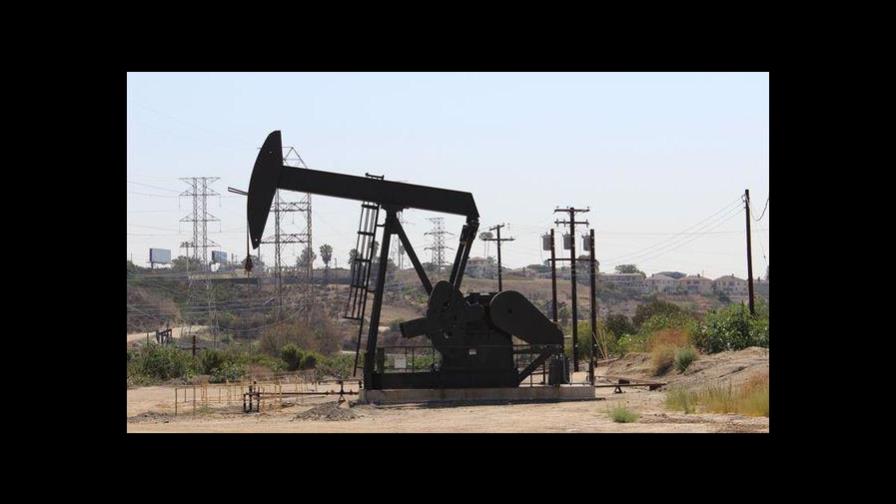El Texas sube un 2.3 % por nivel de cumplimiento de recortes OPEP+