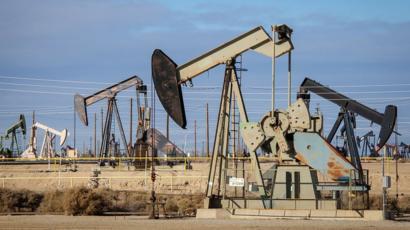 El petróleo de Texas sube un 2.9 % y roza los 40 dólares el barril 