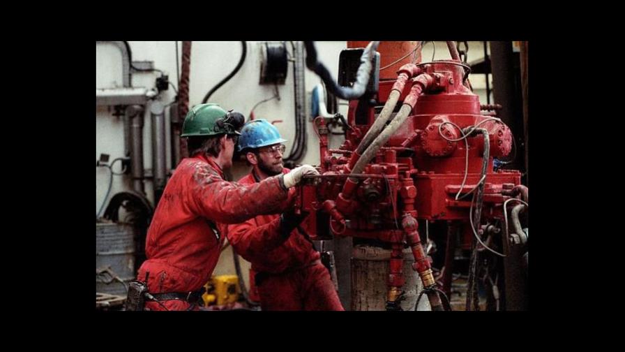 Schlumberger despide a 21,000 empleados en medio de la crisis del crudo