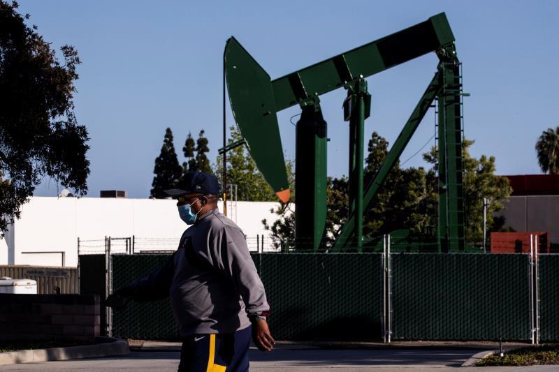 El petróleo de Texas abre con una caída del 6.61 % entre temor por la demanda