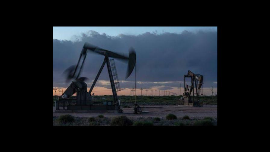El petróleo de Texas abre a la baja y se coloca a 39.67 dólares El petróleo de Texas abre a la baja y se coloca a 39.67 dólares
