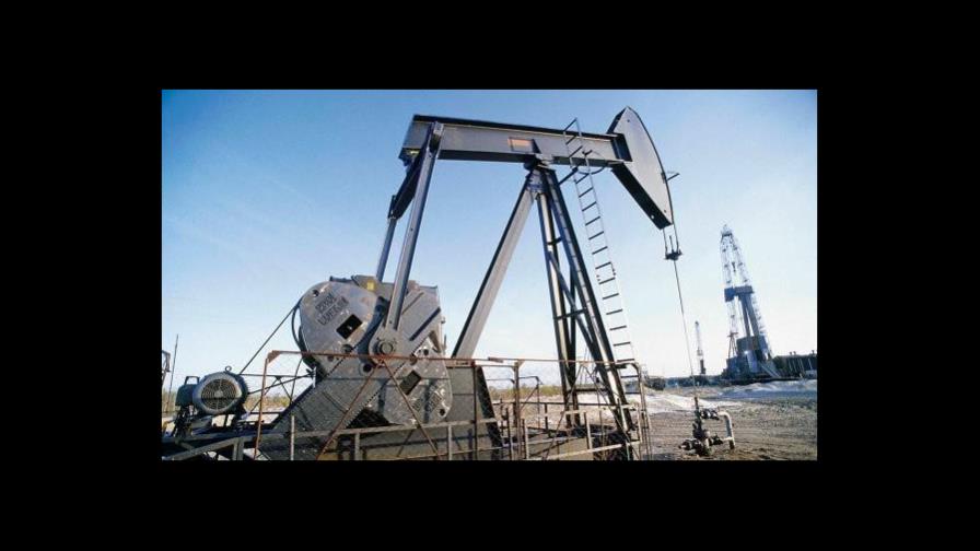 El petróleo de Texas abre con un alza del 0.70 %, hasta 61.93 dólares