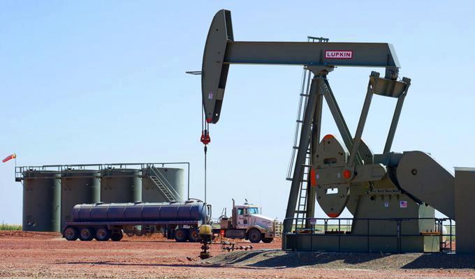 El petróleo de Texas cierra con un descenso del 1.6 %, hasta los 65.05 dólares