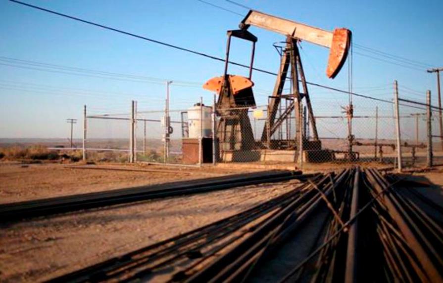 El petróleo de Texas cierra con un alza del 0.6 %, hasta 64.44 dólares