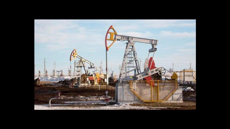 El petróleo de Texas abre al alza y el barril se oferta a 63.21 dólares