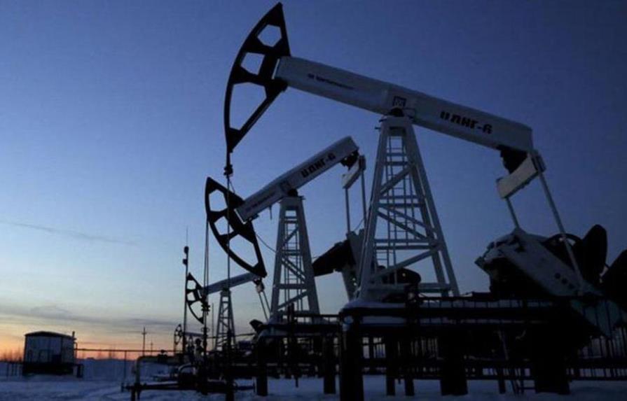 El petróleo de Texas cierra al alza y sobrepasa los 70 dólares