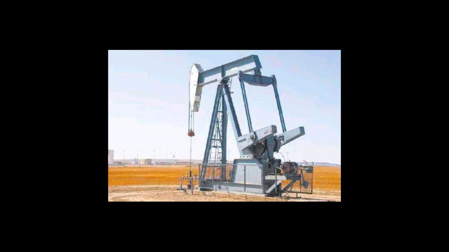 El petróleo de Texas cierra con una caída del 2.4 %, hasta los 73.37 dólares