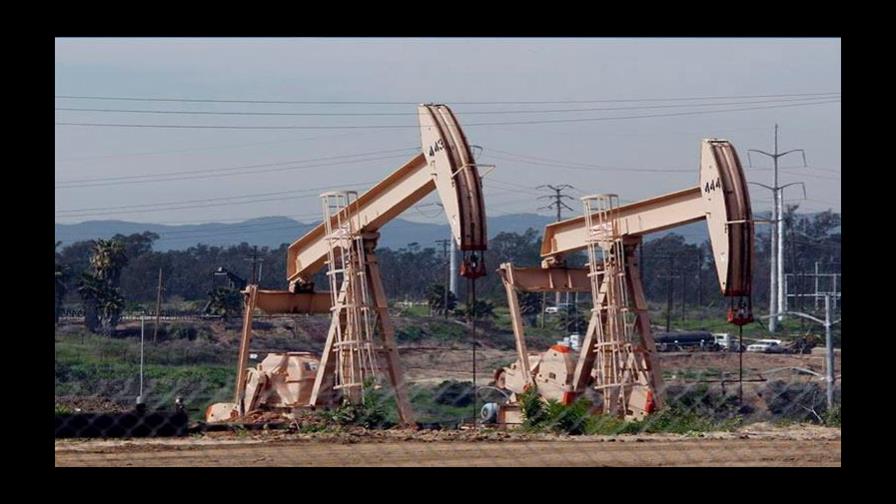 El petróleo de Texas continúa su rebote y sube un 1.86 % hasta los 68.45 dólares