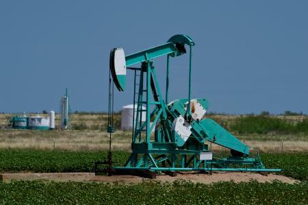 El petróleo de Texas abre con una bajada del 2.18 %, hasta los 69.02 dólares