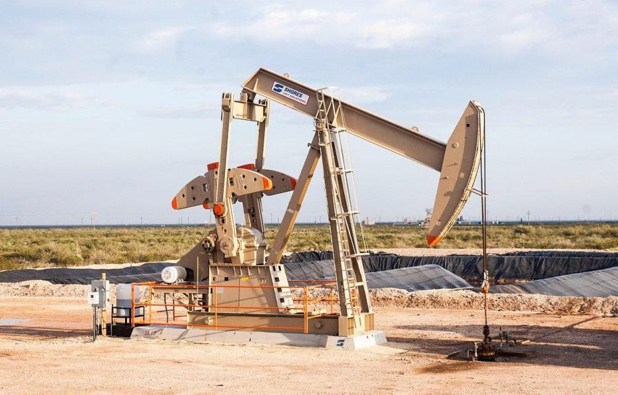 El petróleo de Texas abre con un alza del 1.56 %, hasta los 70.81 dólares