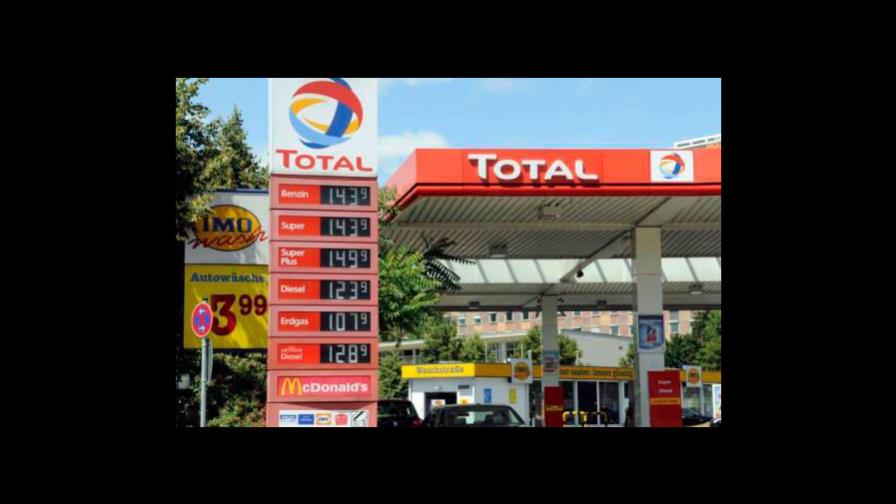Total registra unas pérdidas récord en 2020 y se reorienta a otras energías