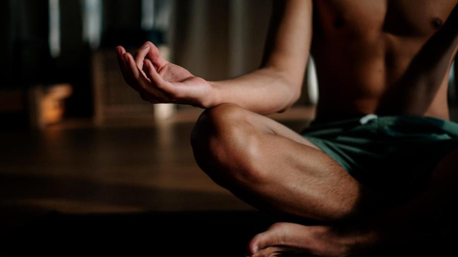 Posturas de yoga para reducir el abdomen y la cintura Posturas de yoga para reducir el abdomen y la cintura