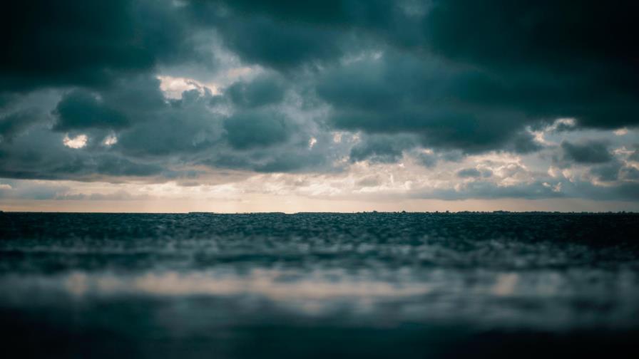 El Atlántico amenaza otra vez a días de cerrar una temporada ciclónica récord El Atlántico amenaza otra vez a días de cerrar una temporada ciclónica récord