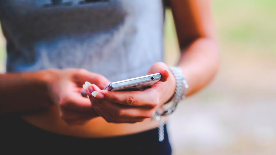 ¿Sabías que las normas de Facebook bloquean contenidos relacionados con el suicidio?